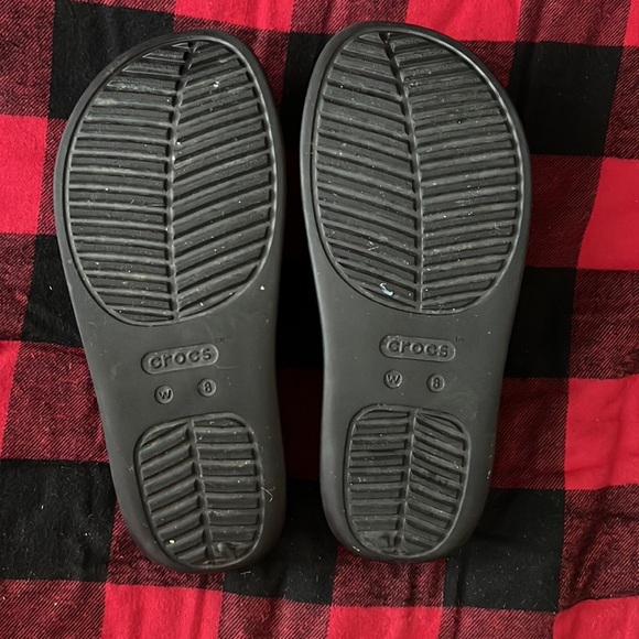 Crocs high black slides / slippers size 8 - Picture 4 of 4